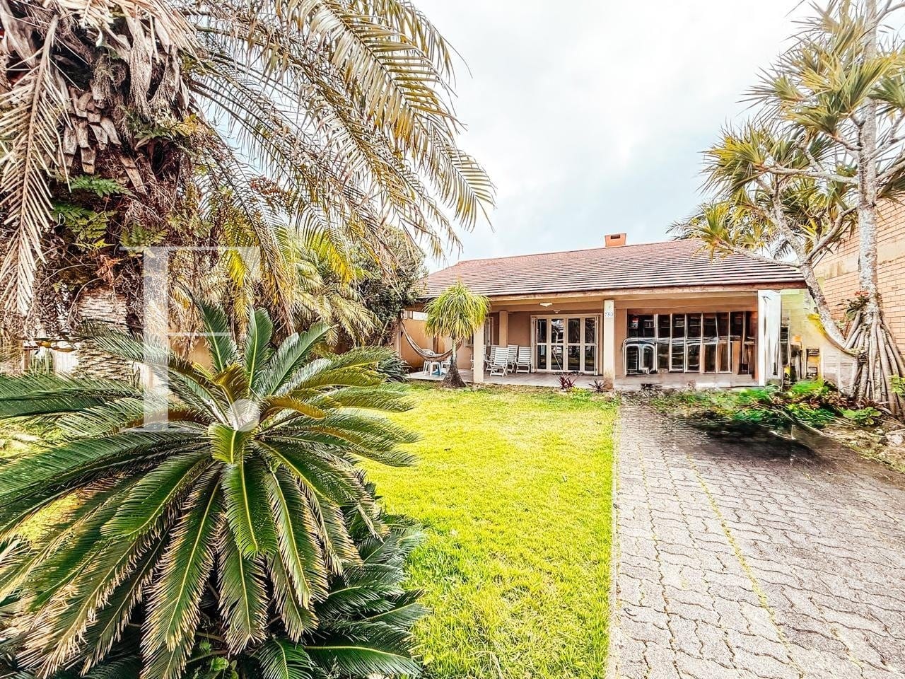 Casa com 120m², 3 dormitórios, 3 suítes, 2 vagas, no bairro Noiva do Mar em Xangri-Lá