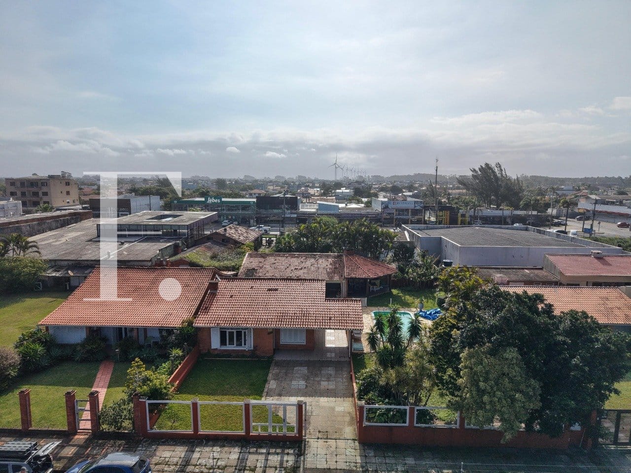 Casa com 112m², 3 dormitórios, 1 suíte, 2 vagas, no bairro Centro em Xangri-Lá