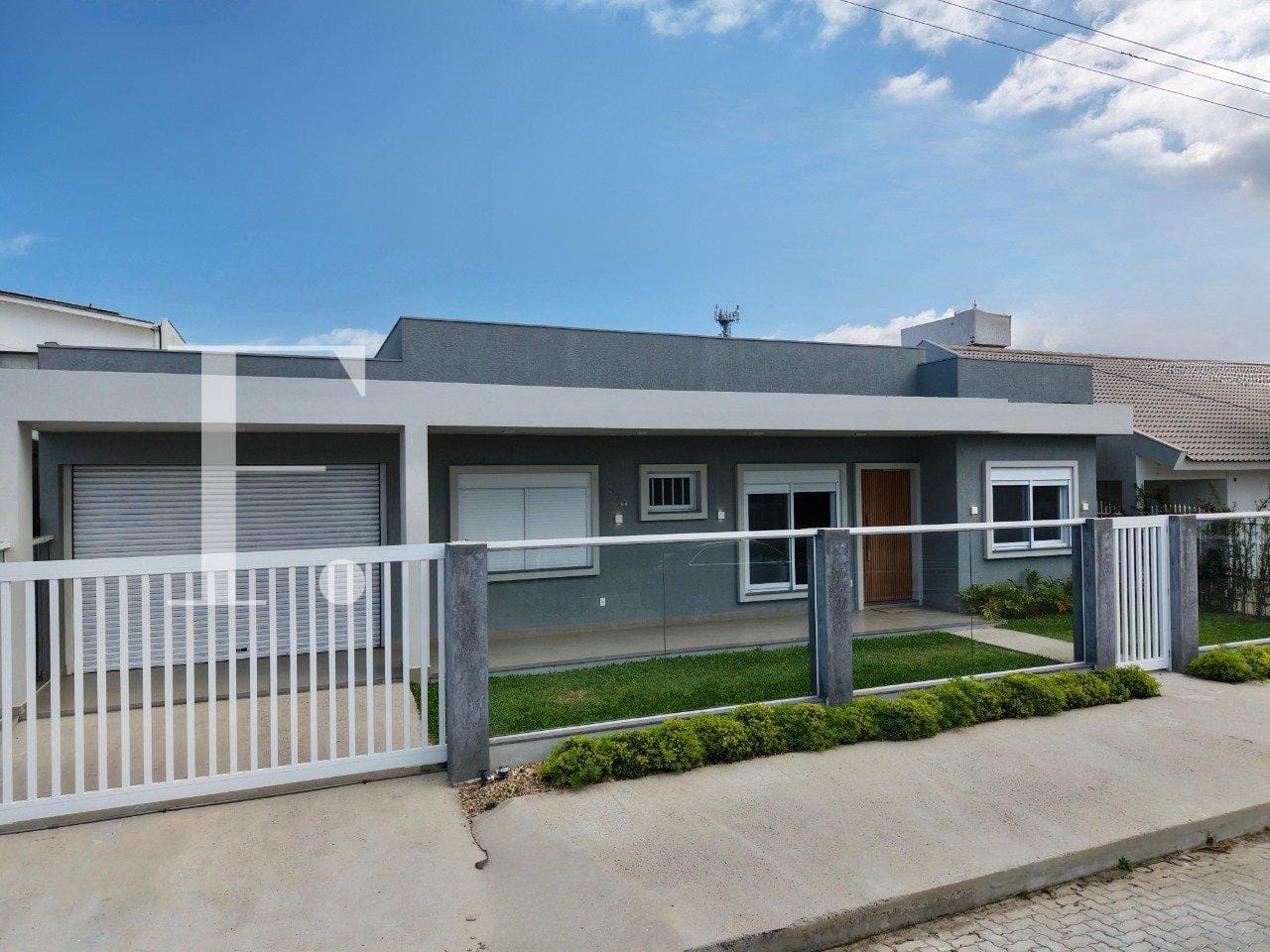 Casa com 187m², 4 dormitórios, 4 suítes, 2 vagas, no bairro Atlântida em Xangri-Lá