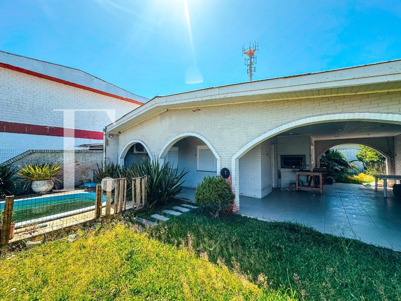 Casa com 195m², 4 dormitórios, 1 suíte, 3 vagas, no bairro Rainha do Mar em Xangri-Lá