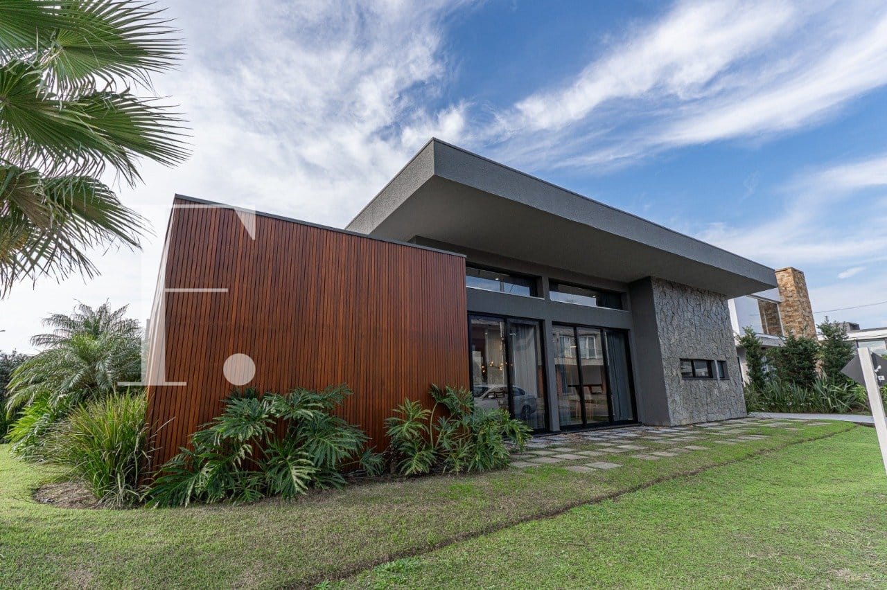 Casa Condomínio com 291m², 3 dormitórios, 3 suítes, 2 vagas, Blue em Xangri-Lá