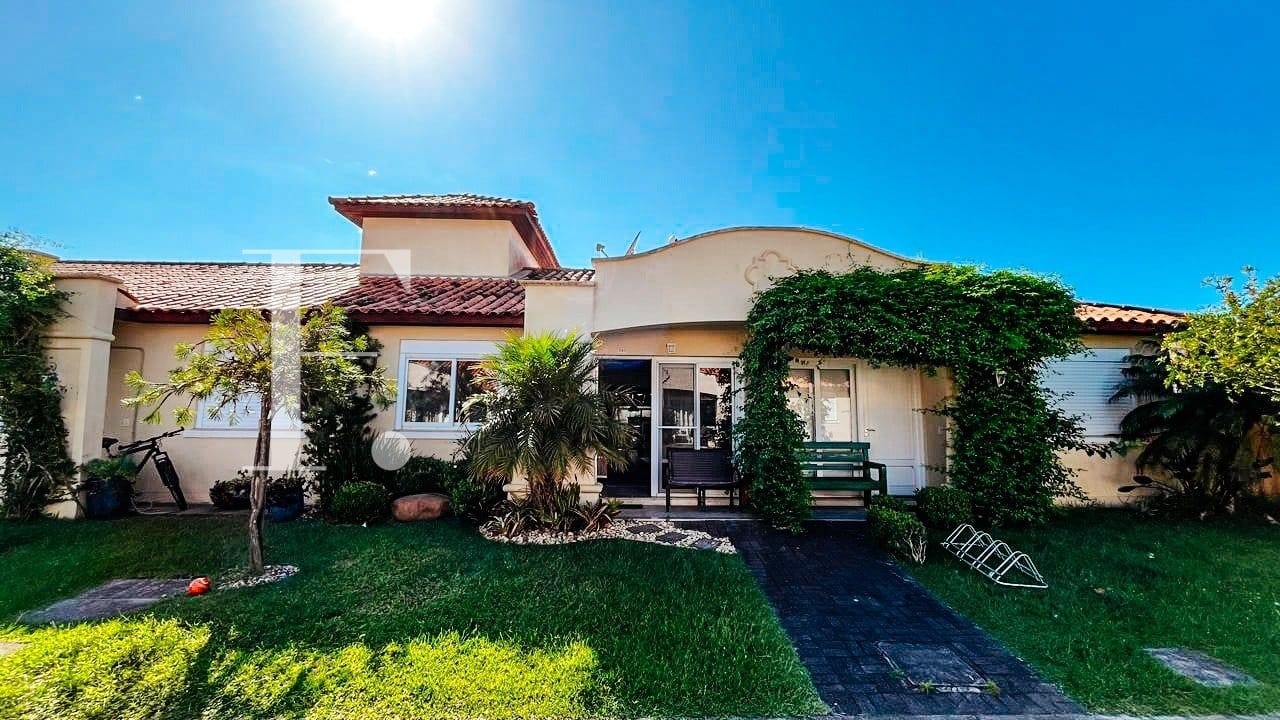 Casa Condomínio com 69m², 3 dormitórios, 1 suíte, 2 vagas, Casa Hermosa em Xangri-Lá