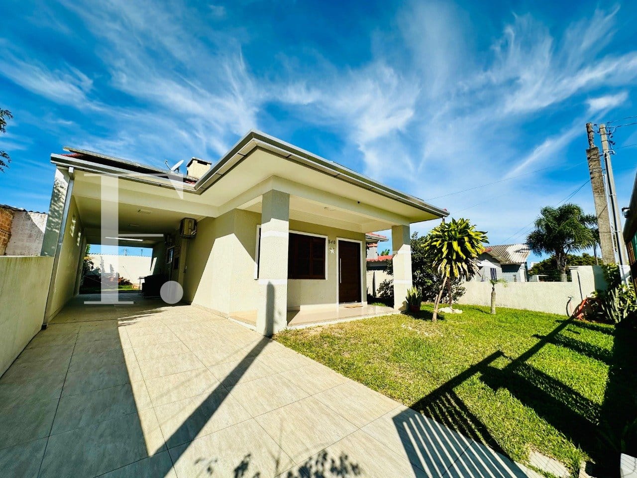 Casa com 120m², 3 dormitórios, 1 suíte, 2 vagas, no bairro Rainha do Mar em Xangri-Lá