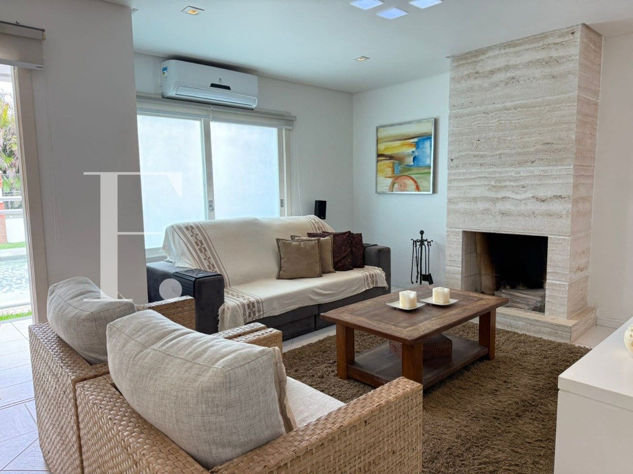 Duplex com 147m², 3 dormitórios, 3 suítes, 2 vagas, Residencial Ilhas de Xangri-Lá em Xangri-Lá