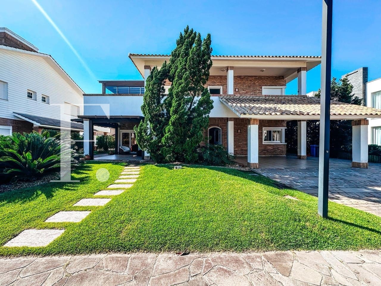 Casa Condomínio com 429m², 5 dormitórios, 5 suítes, 2 vagas, Las Dunas em Xangri-Lá