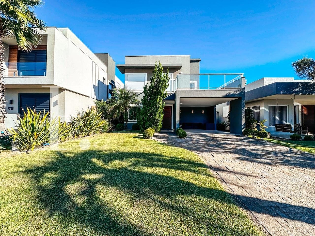 Sobrado com 190m², 3 dormitórios, 3 suítes, 2 vagas, Acqualina em Xangri-Lá