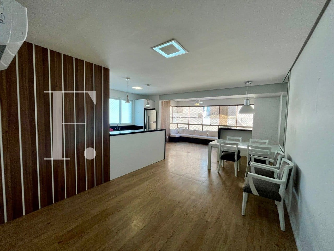 Apartamento com 105m², 3 dormitórios, 1 suíte, 1 vaga, Residencial Murilo em Capão da Canoa