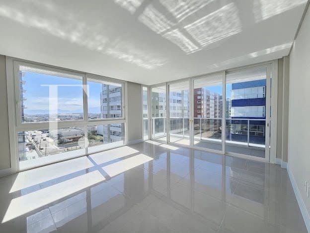 Apartamento com 206m², 3 dormitórios, 1 suíte, 2 vagas, Mirage em Capão da Canoa