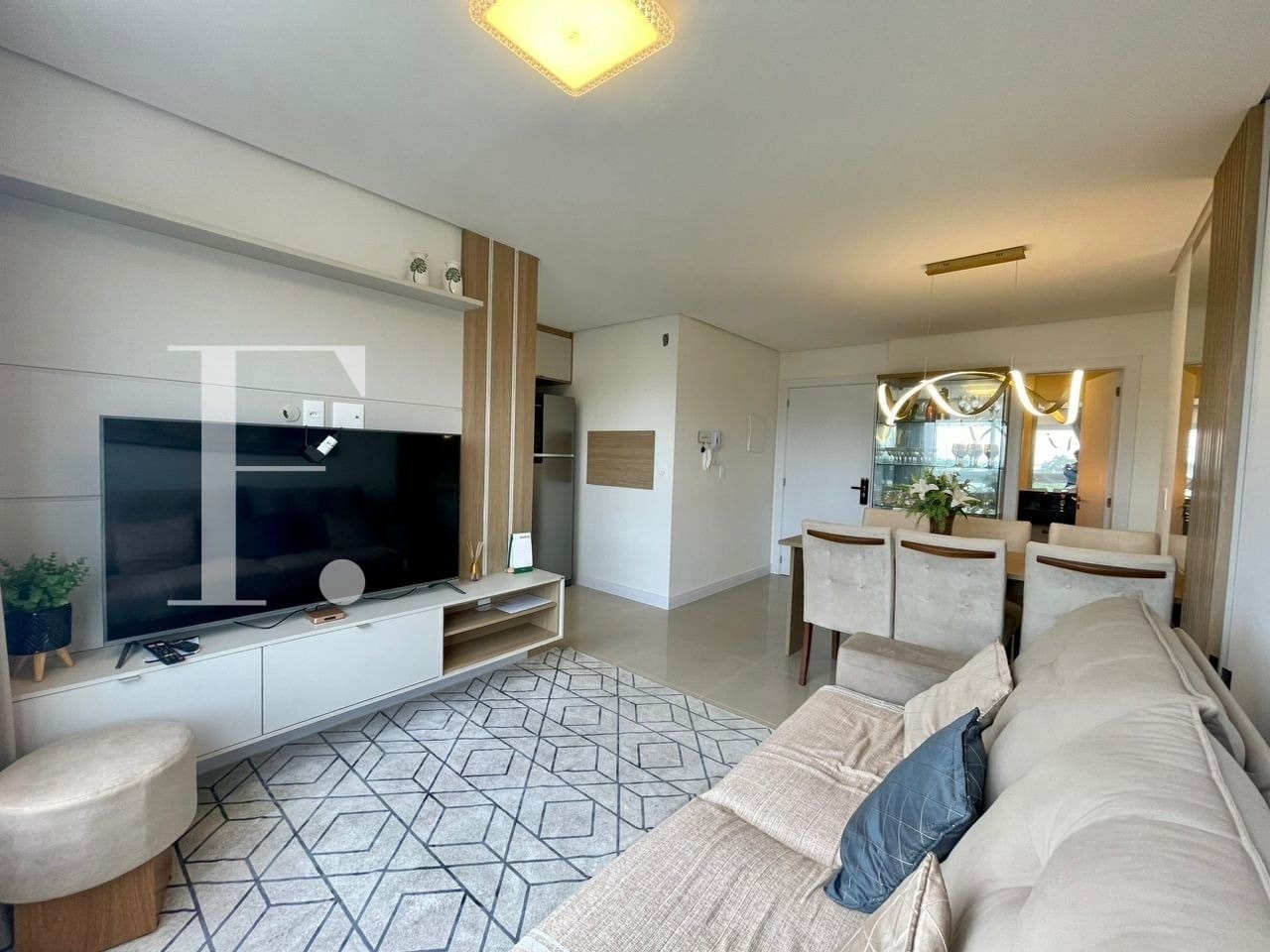 Apartamento com 77m², 3 dormitórios, 3 suítes, 1 vaga, Paris Club Residence em Capão da Canoa