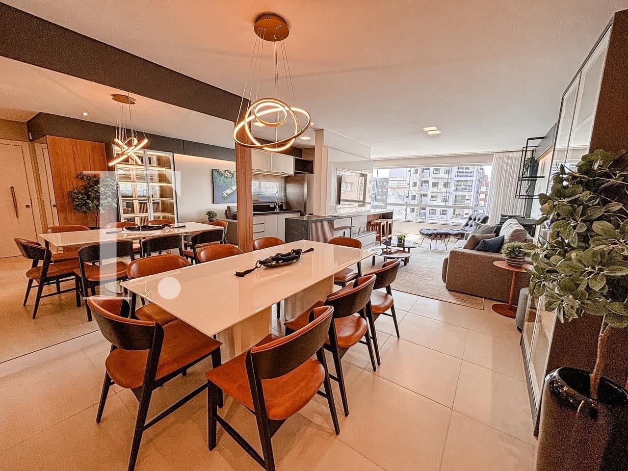 Apartamento com 117m², 3 dormitórios, 3 suítes, 3 vagas, Edifício Antônio Daltoé em Capão da Canoa