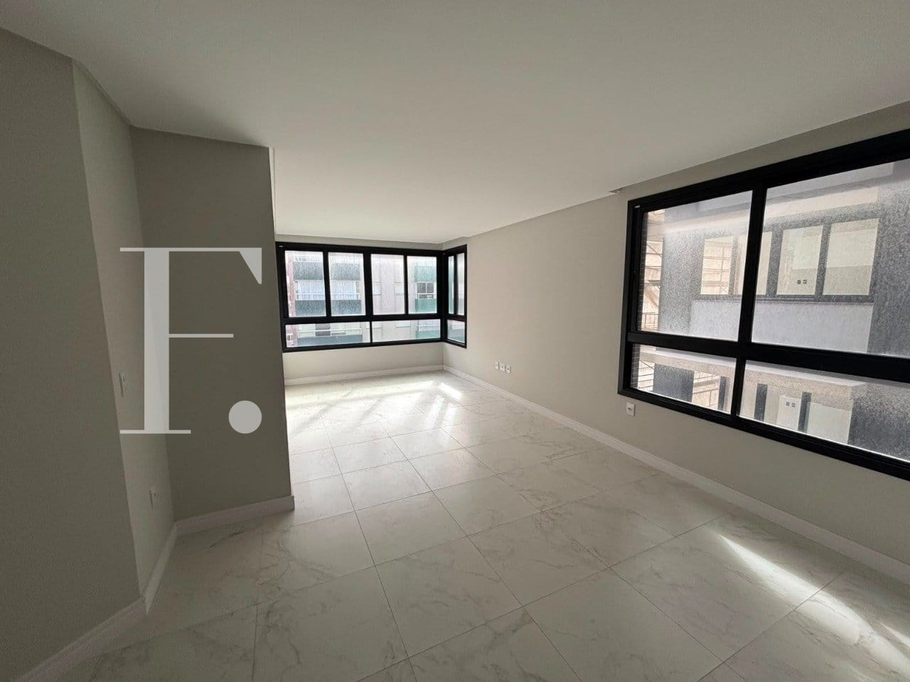 Apartamento com 125m², 3 dormitórios, 1 suíte, 1 vaga, Maria de Luca Pellegrini em Capão da Canoa
