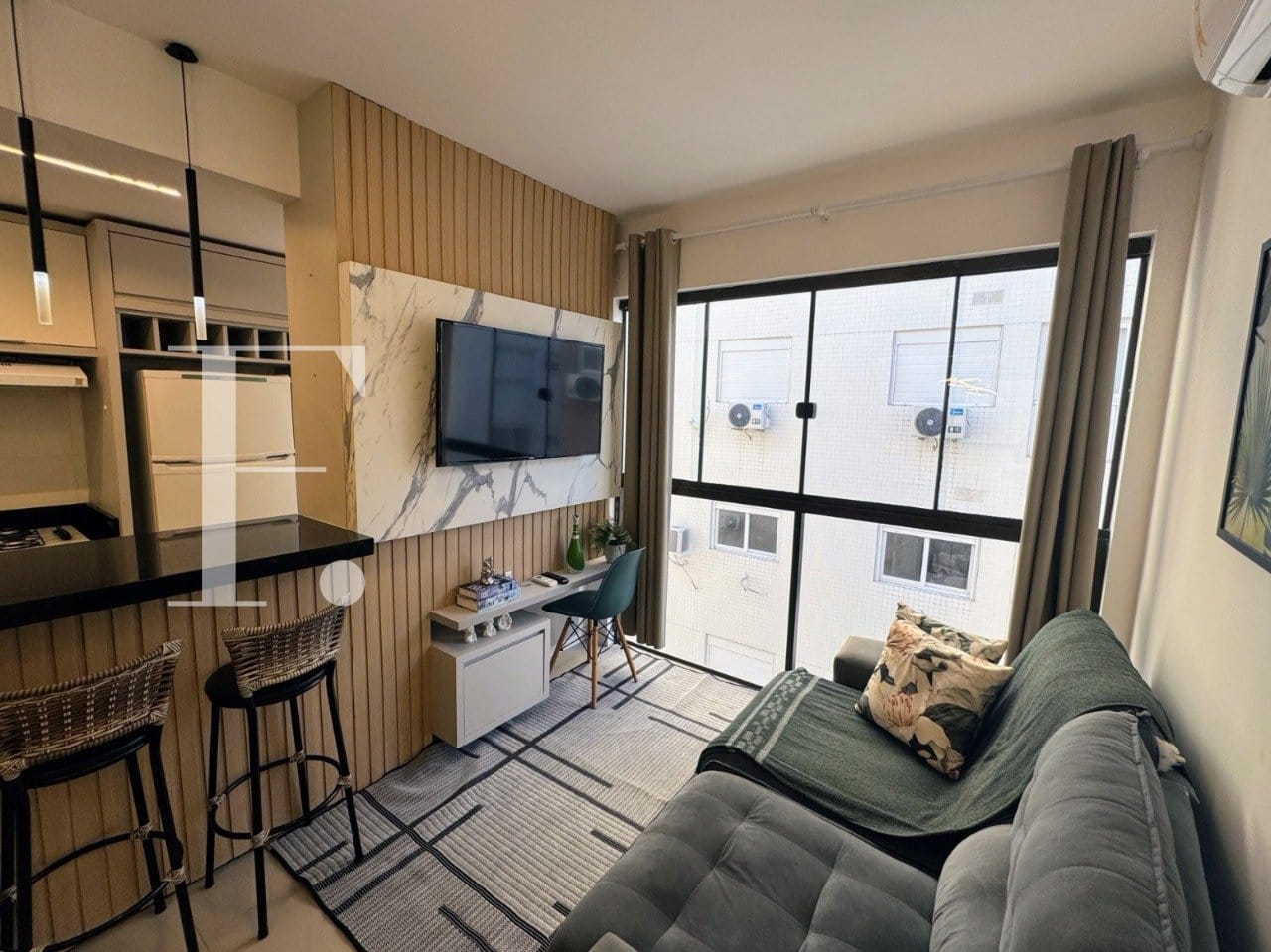 Apartamento com 55m², 2 dormitórios, 1 suíte, 1 vaga, Edifício Beach Club em Capão da Canoa