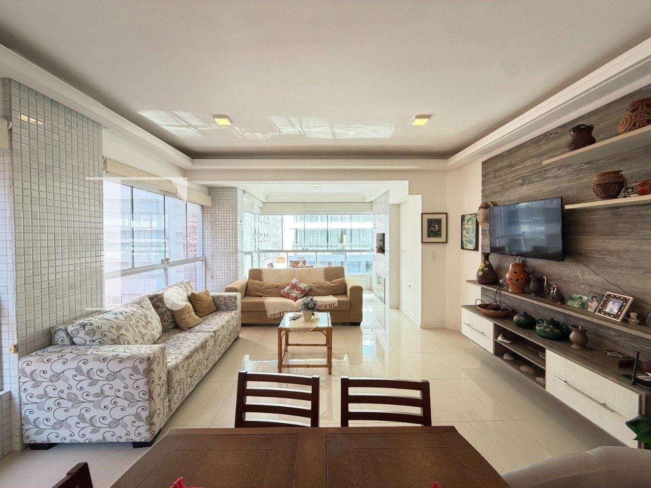 Apartamento com 83m², 3 dormitórios, 1 suíte, 1 vaga, Edifício Acquamarine em Capão da Canoa