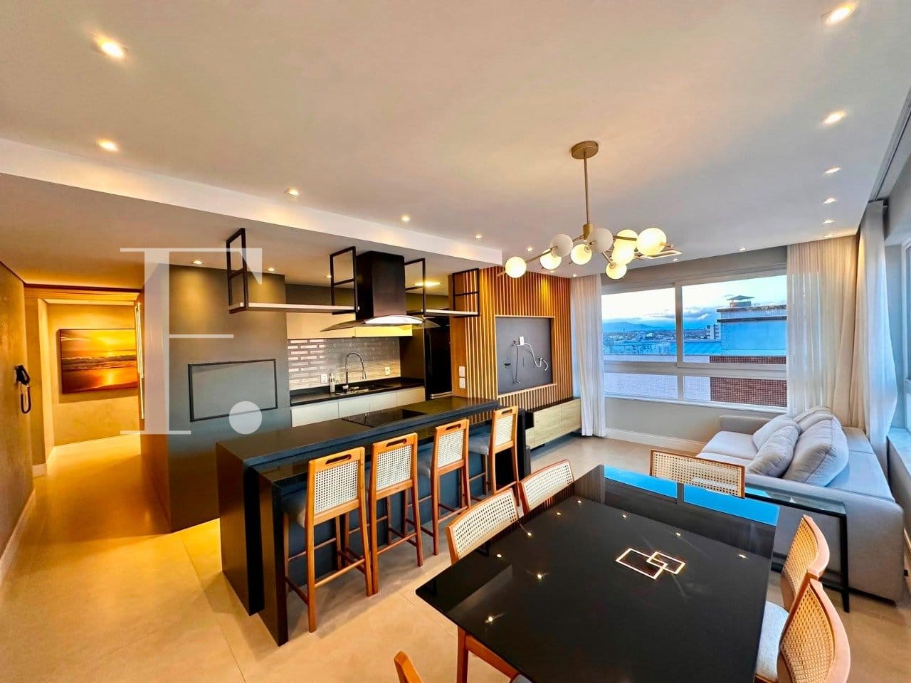 Apartamento com 134m², 3 dormitórios, 1 suíte, 2 vagas, Edifício Seleto Perini em Capão da Canoa