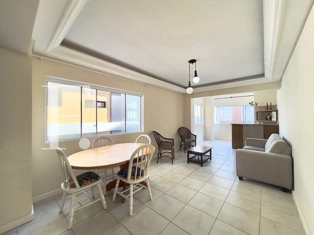 Apartamento com 107m², 3 dormitórios, 1 suíte, 1 vaga, Edifício Rio Tejo em Capão da Canoa