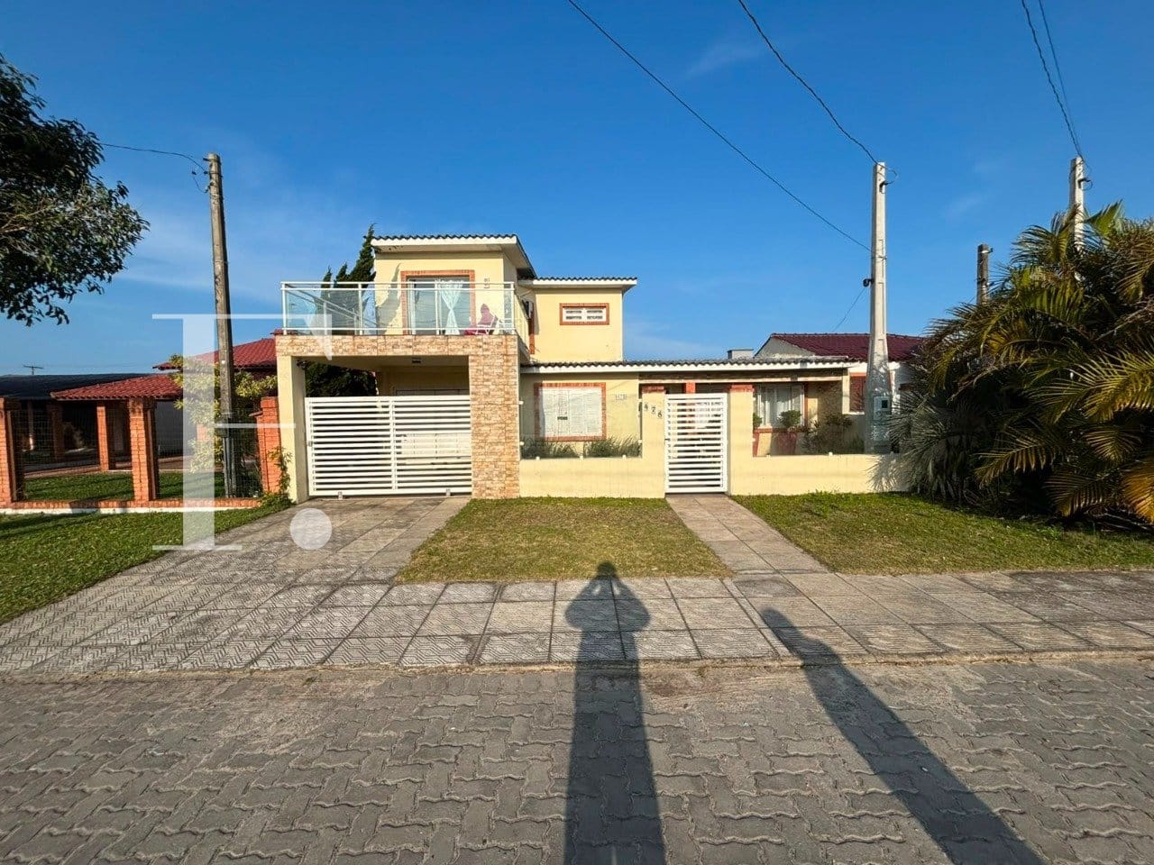 Casa com 300m², 5 dormitórios, 2 suítes, 1 vaga, no bairro Rainha do Mar em Xangri-Lá