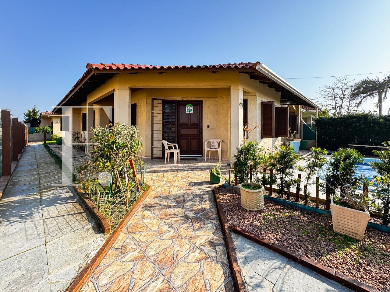 Casa com 160m², 3 dormitórios, 1 suíte, 2 vagas, no bairro Rainha do Mar em Xangri-Lá