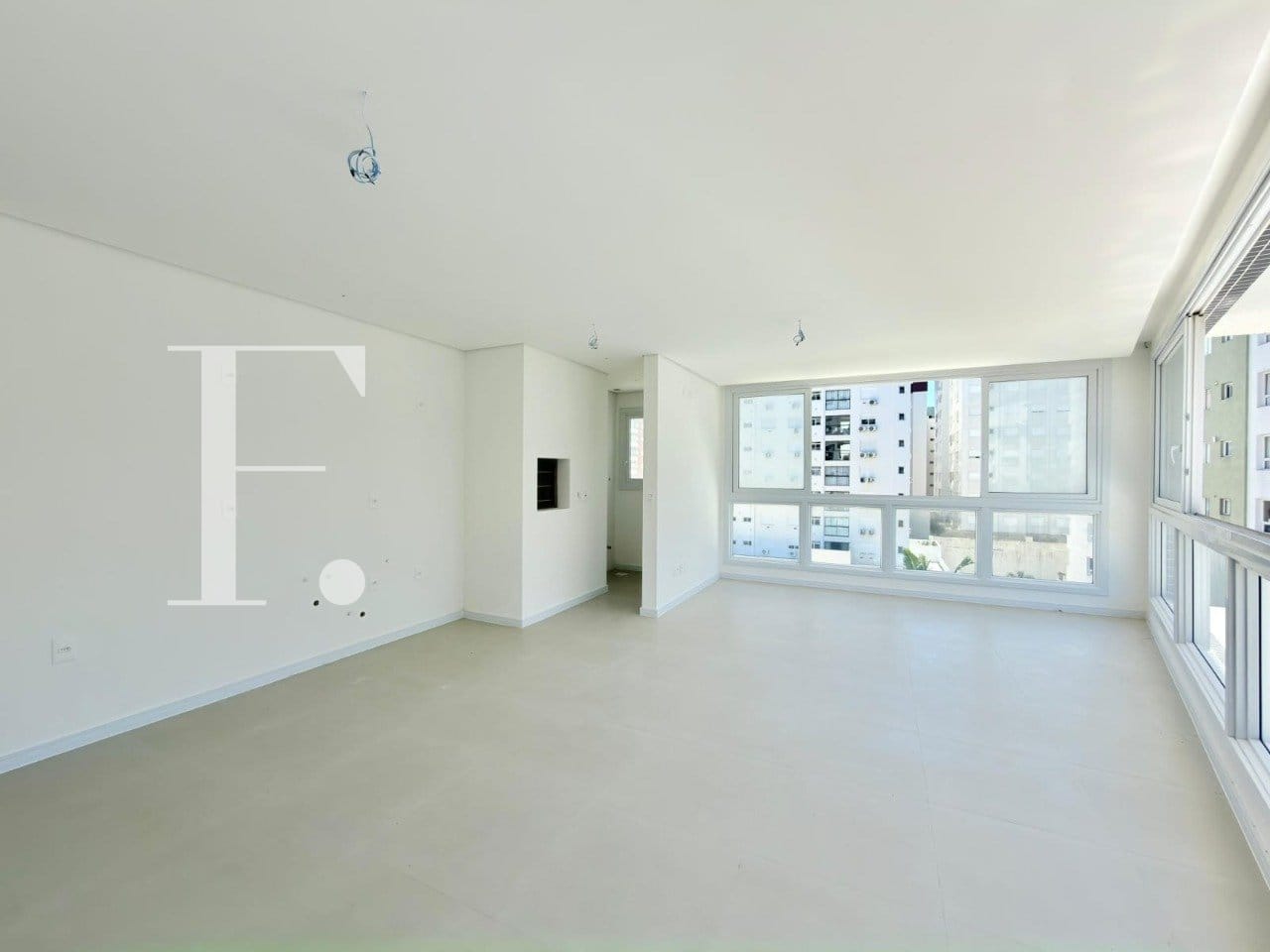 Apartamento com 101m², 3 dormitórios, 3 suítes, 2 vagas, Del Paine em Capão da Canoa