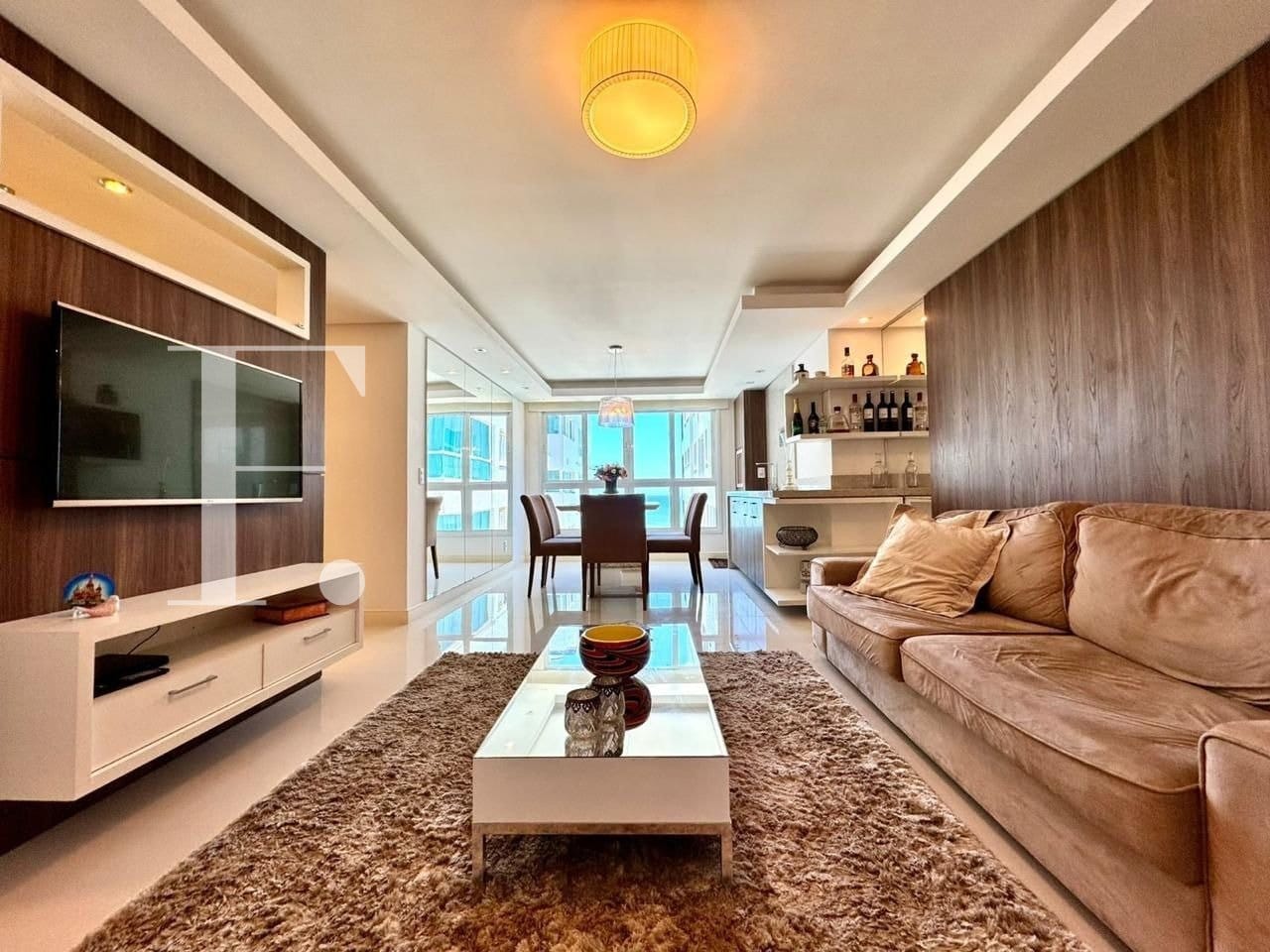 Apartamento com 79m², 2 dormitórios, 1 suíte, 2 vagas, Edifício Deauville em Capão da Canoa