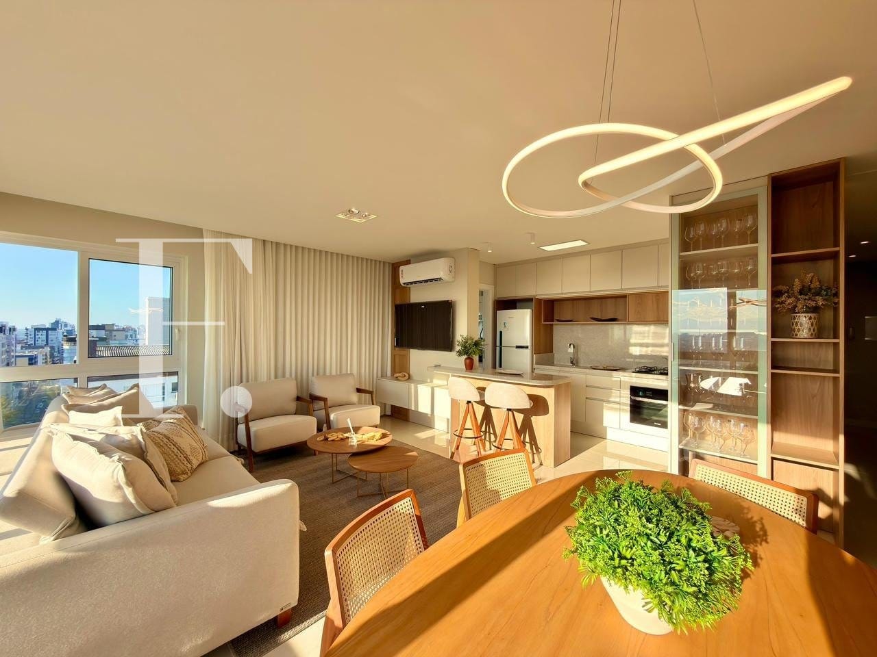 Apartamento com 143m², 3 dormitórios, 1 suíte, 3 vagas, Edifício Premium em Capão da Canoa