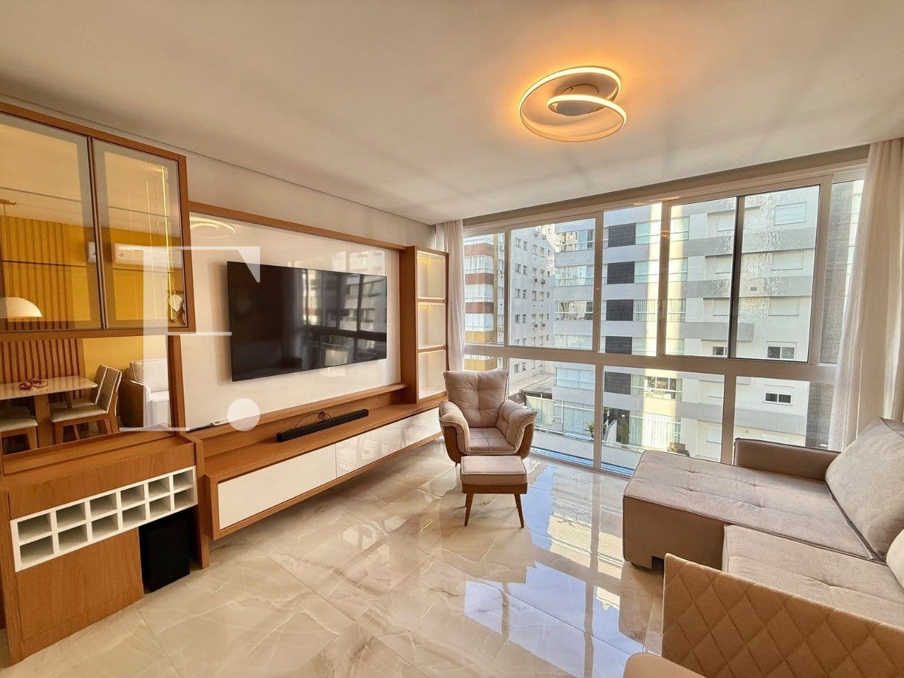 Apartamento com 73m², 2 dormitórios, 1 suíte, 1 vaga, Plaza Mayor em Capão da Canoa