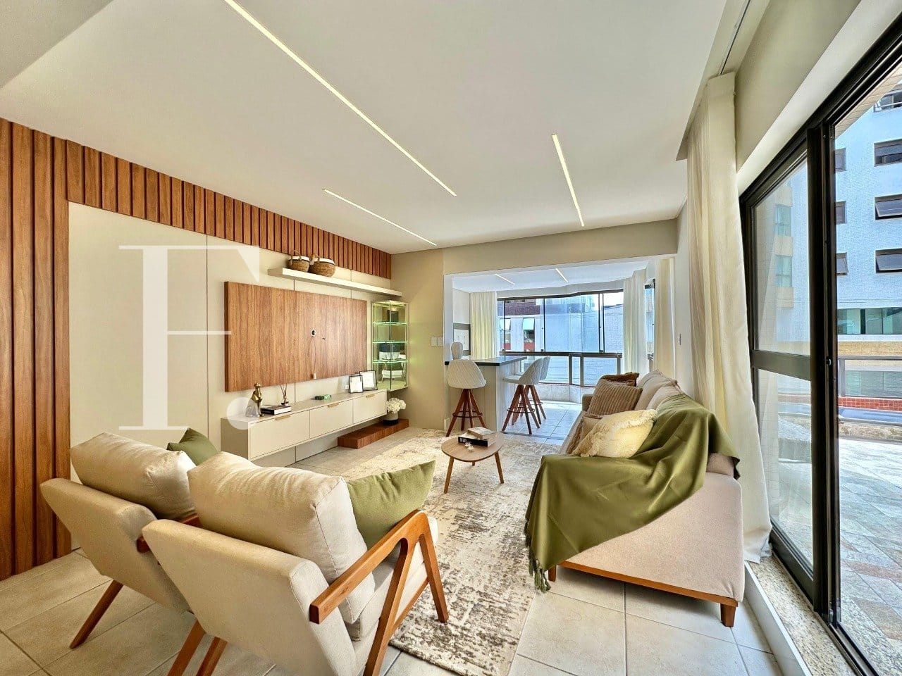 Apartamento com 250m², 3 dormitórios, 1 suíte, 1 vaga, Katrine em Capão da Canoa