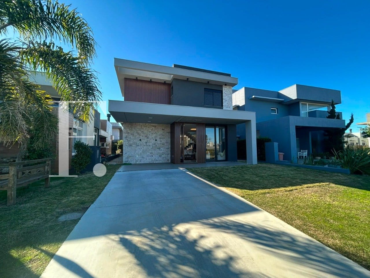 Sobrado com 207m², 4 dormitórios, 4 suítes, 2 vagas, Acqualina em Xangri-Lá
