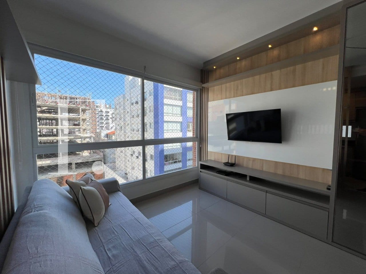 Apartamento com 60m², 2 dormitórios, 1 suíte, 1 vaga, Condado de Livia em Capão da Canoa
