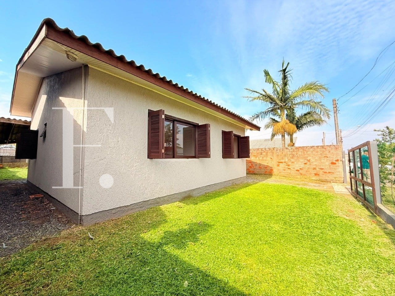 Casa com 60m², 2 dormitórios, 1 vaga, no bairro Arpoador em Xangri-Lá