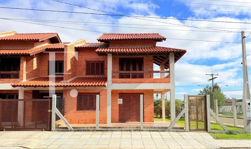 Casa com 108m², 3 dormitórios, 1 suíte, no bairro Noiva do Mar em Xangri-Lá