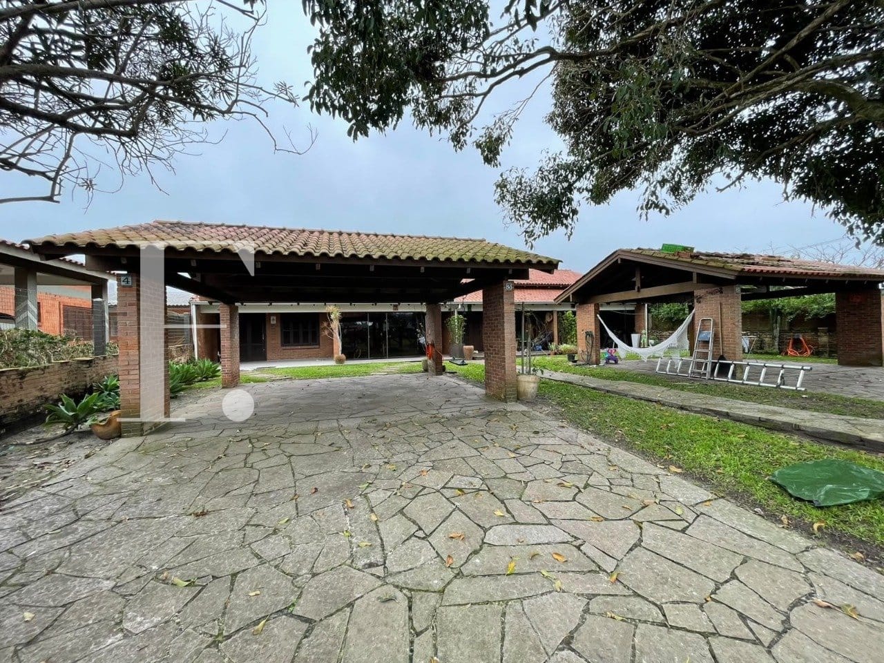 Casa com 86m², 2 dormitórios, 1 vaga, no bairro Arpoador em Xangri-Lá