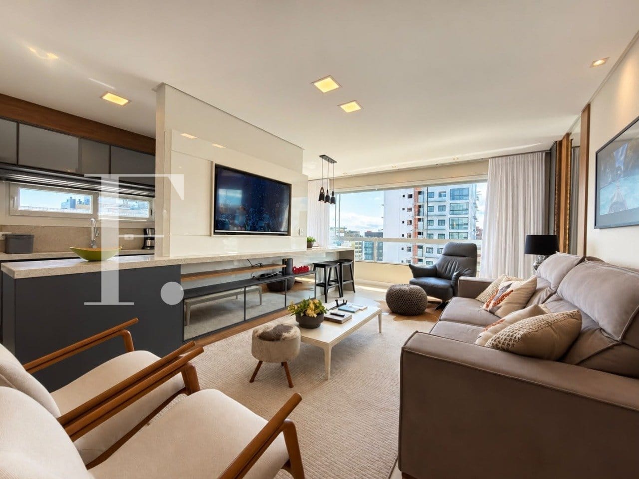 Apartamento com 117m², 3 dormitórios, 3 suítes, 2 vagas, Edifício Antônio Daltoé em Capão da Canoa