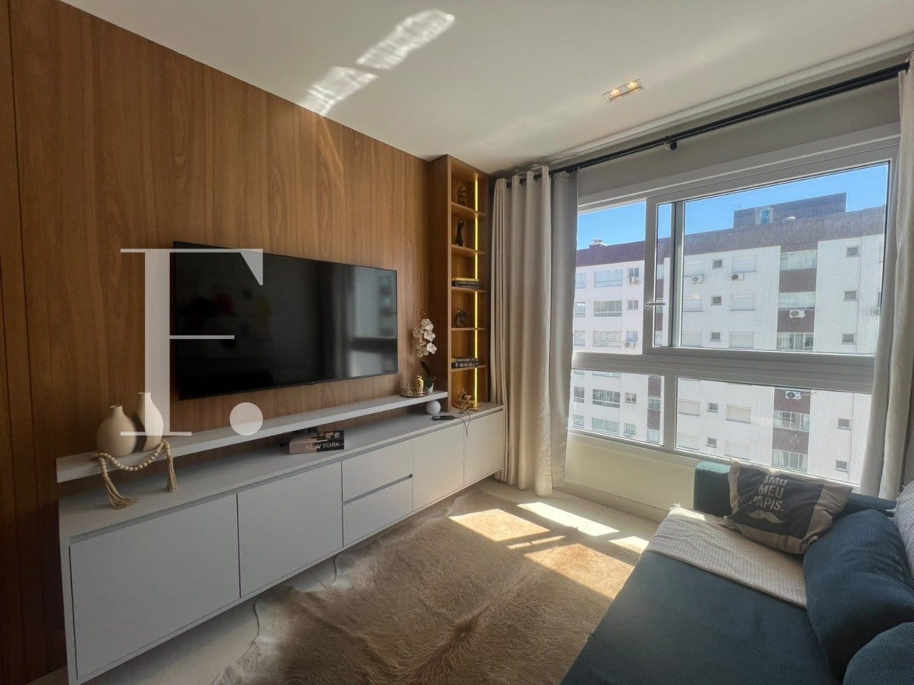 Apartamento com 66m², 2 dormitórios, 1 suíte, 1 vaga, Edifício Premium em Capão da Canoa