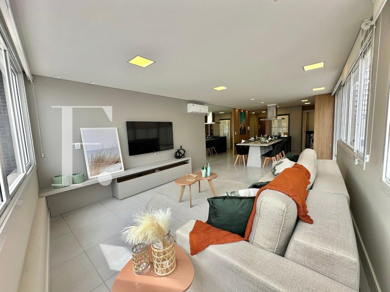 Apartamento com 191m², 3 dormitórios, 3 suítes, 2 vagas, Villaggio di Florença em Capão da Canoa