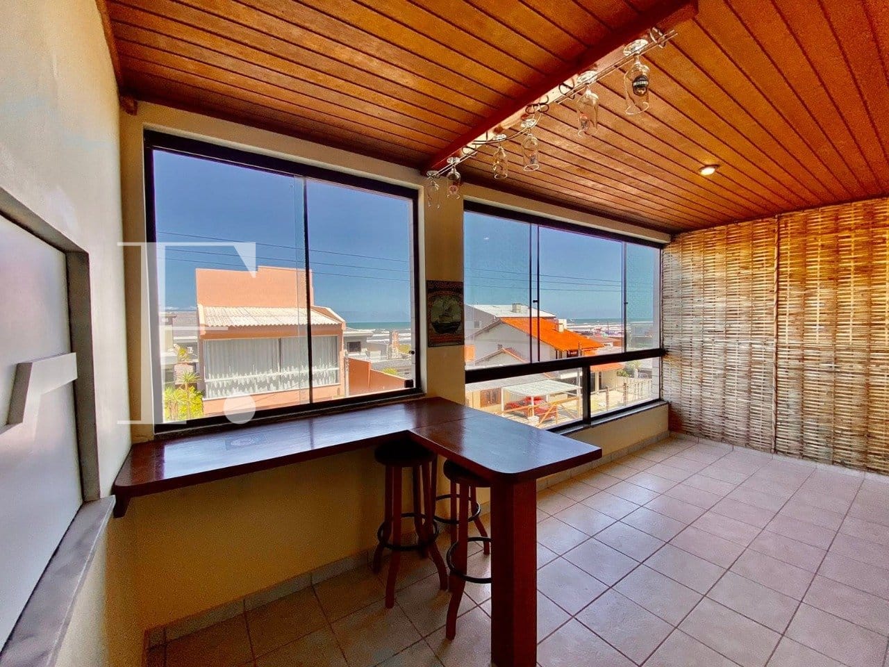 Apartamento com 86m², 2 dormitórios, 1 suíte, 1 vaga, Rio Sena em Capão da Canoa