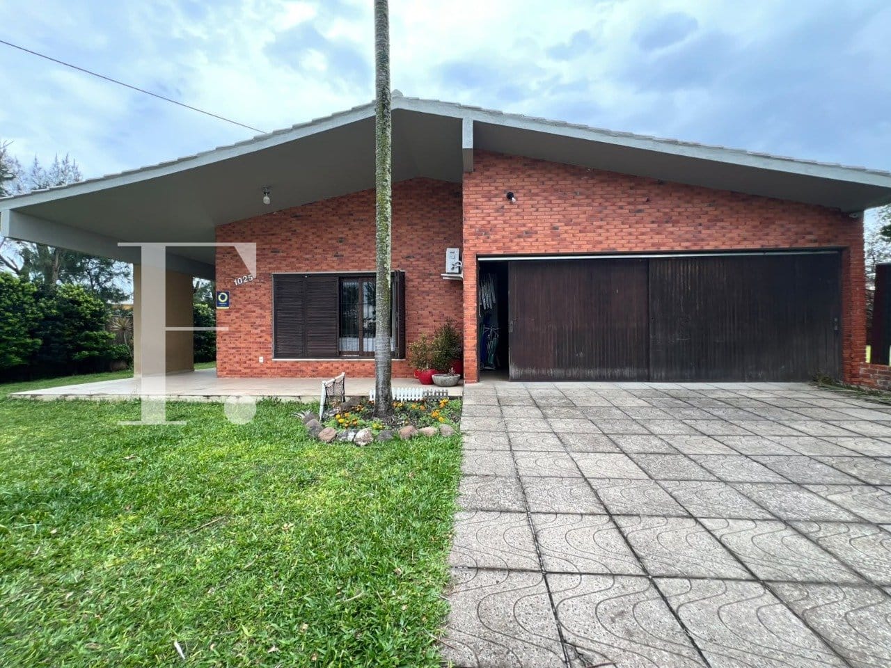 Casa com 209m², 4 dormitórios, 2 suítes, no bairro Atlântida em Xangri-Lá