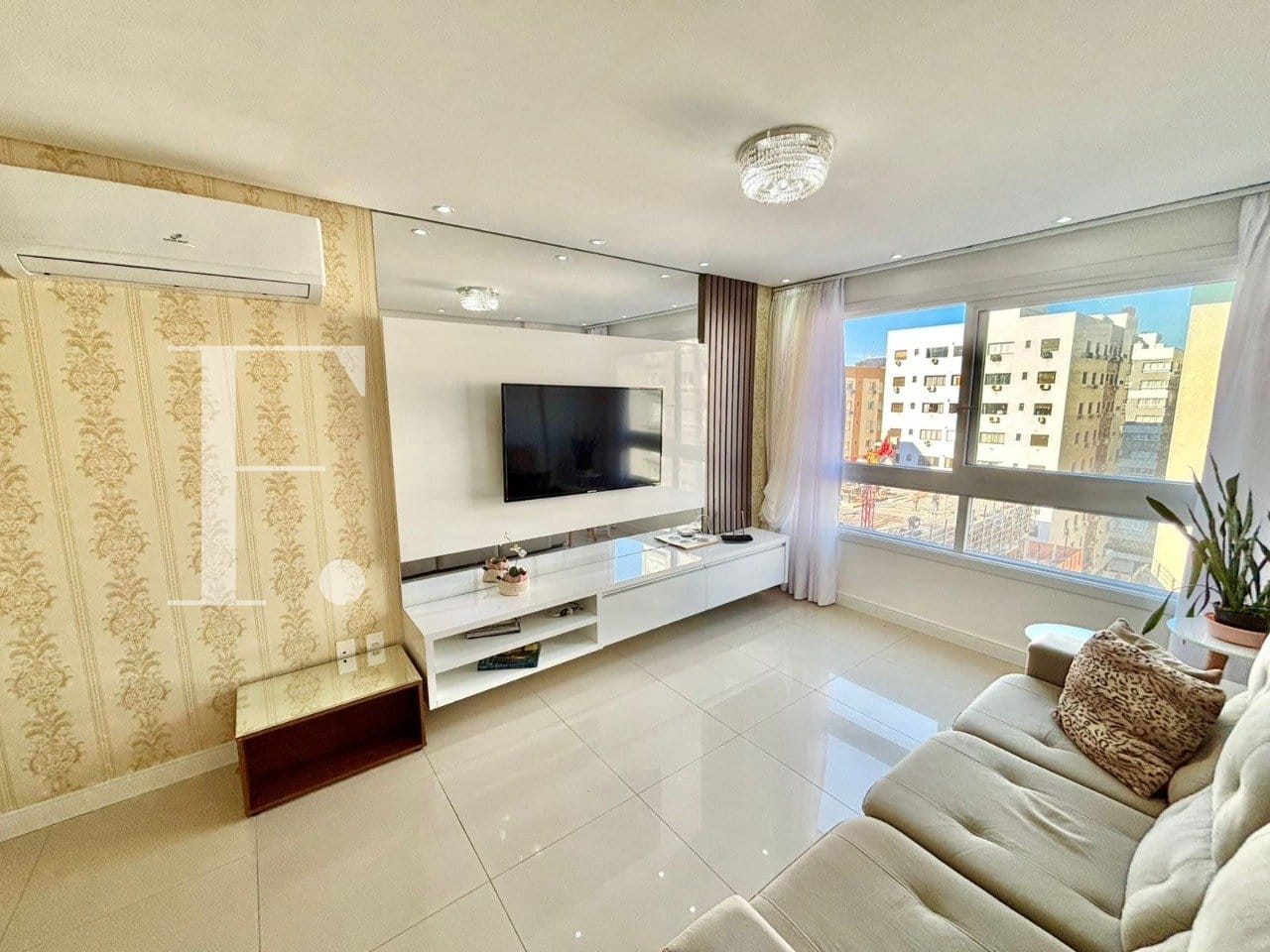 Apartamento com 77m², 2 dormitórios, 1 suíte, 1 vaga, Via Del Mare em Capão da Canoa