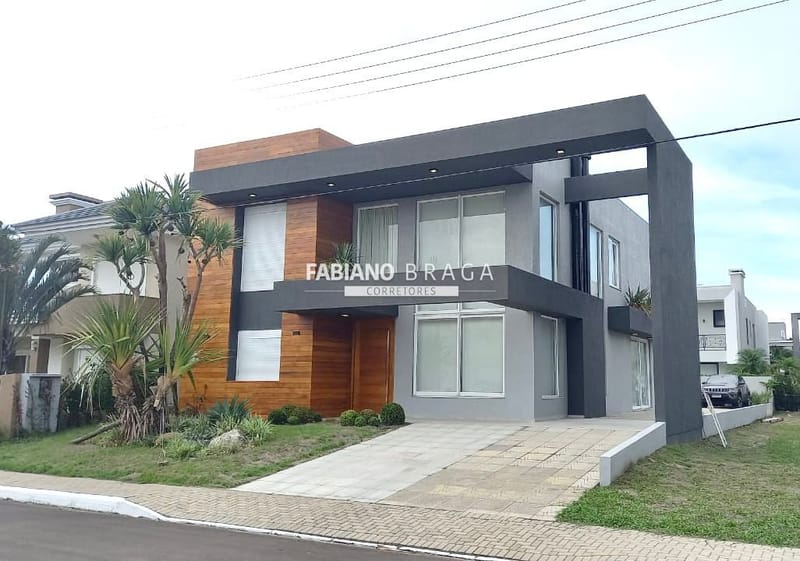 Sobrado com 350m², 4 dormitórios, 4 suítes, 2 vagas, Velas da Marina em Capão da Canoa