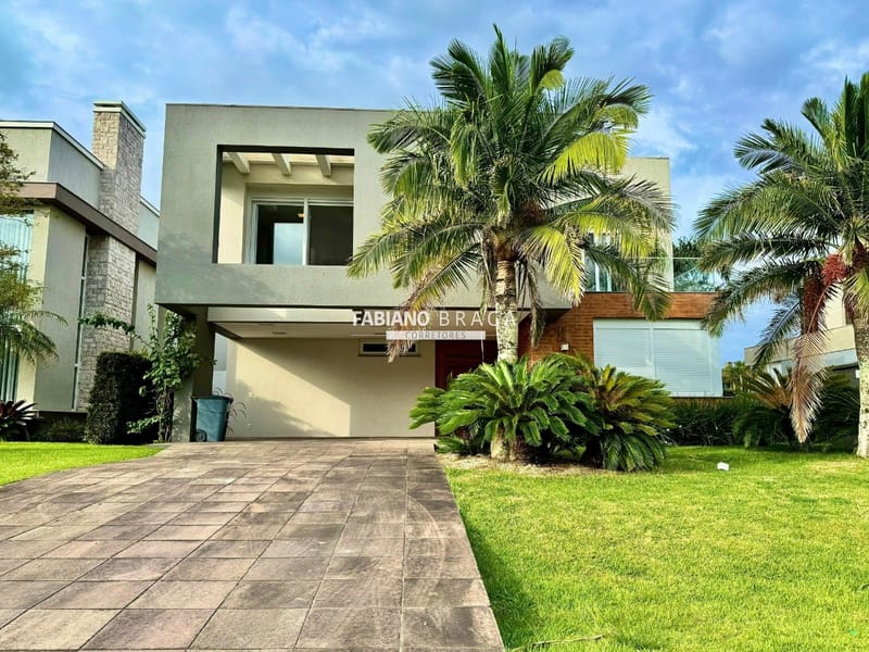 Sobrado com 306m², 4 dormitórios, 4 suítes, 4 vagas, Enseada Lagos em Xangri-Lá