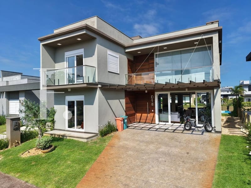 Sobrado com 320m², 4 dormitórios, 3 suítes, 2 vagas, Capão Ilhas Resort em Capão da Canoa