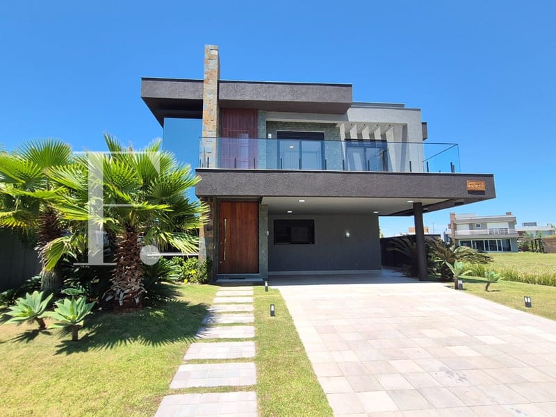 Sobrado com 360m², 5 dormitórios, 5 suítes, 4 vagas, Celebration em Xangri-Lá