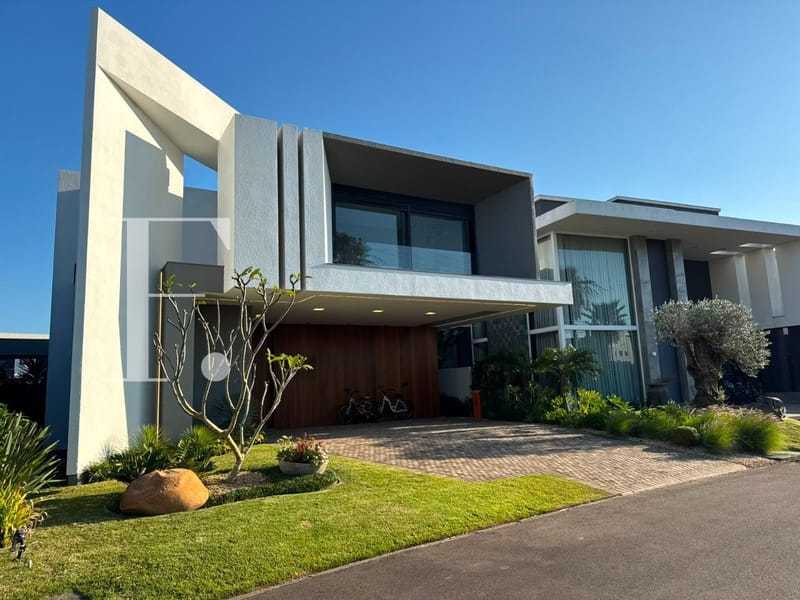 Sobrado com 351m², 5 dormitórios, 5 suítes, 4 vagas, Malibu em Xangri-Lá