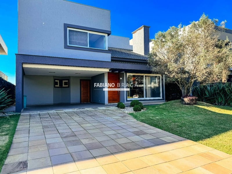 Sobrado com 392m², 4 dormitórios, 4 suítes, 4 vagas, Enseada Lagos em Xangri-Lá