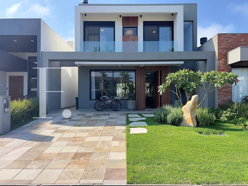 Sobrado com 211m², 4 dormitórios, 4 suítes, 2 vagas, Blue em Xangri-Lá