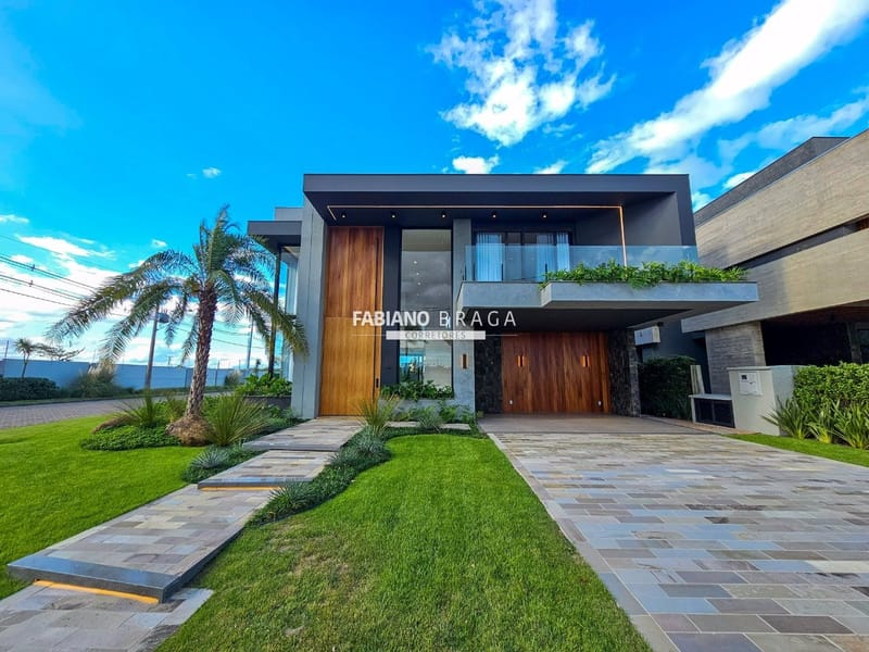 Sobrado com 470m², 5 dormitórios, 5 suítes, 4 vagas, Sense em Xangri-Lá