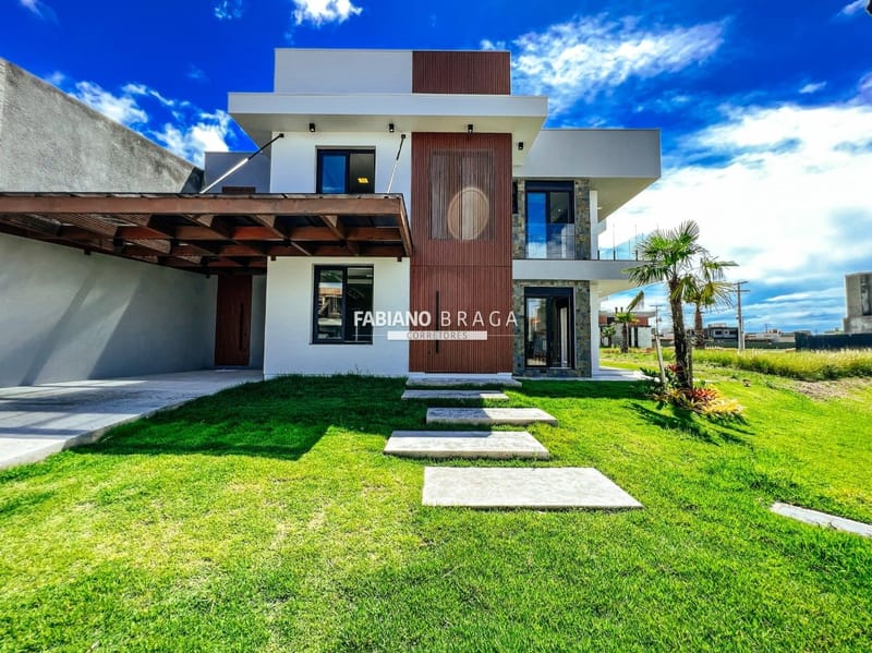 Sobrado com 260m², 4 dormitórios, 4 suítes, 2 vagas, Sunset em Xangri-Lá