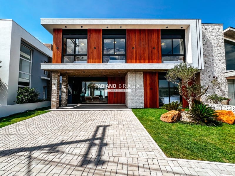 Sobrado com 222m², 4 dormitórios, 4 suítes, Sea Coast em Xangri-Lá