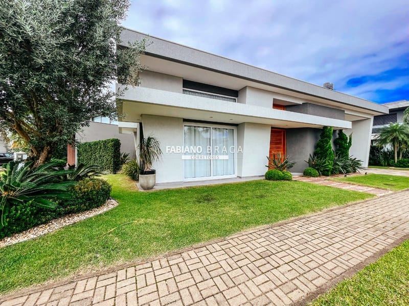 Sobrado com 263m², 4 dormitórios, 4 suítes, 2 vagas, Sea Coast em Xangri-Lá