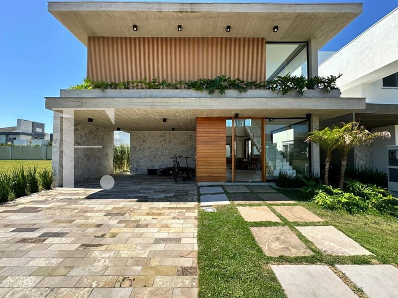 Sobrado com 242m², 4 dormitórios, 4 suítes, 2 vagas, Amare Home Resort em Xangri-Lá