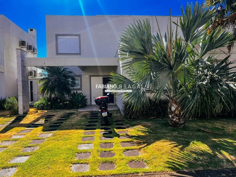 Sobrado com 151m², 4 dormitórios, 2 suítes, 2 vagas, Pateo Marbella em Xangri-Lá